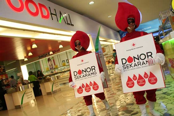 PMI terus mengampanyekan donor darah sebagai bagian dari gaya hidup (lifestyle). Setiap tahunnya, PMI menargetkan hingga 4,5 juta kantong darah sesuai dengan kebutuhan darah nasional